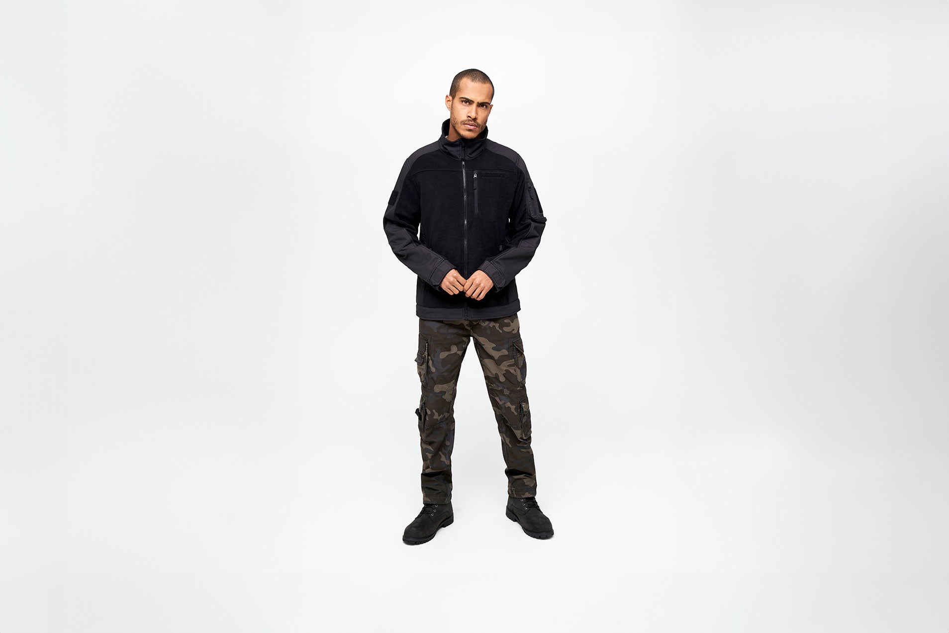 Pantaloni Pure Slim Fit Dark Camo Brandit - Stil si Functionalitate