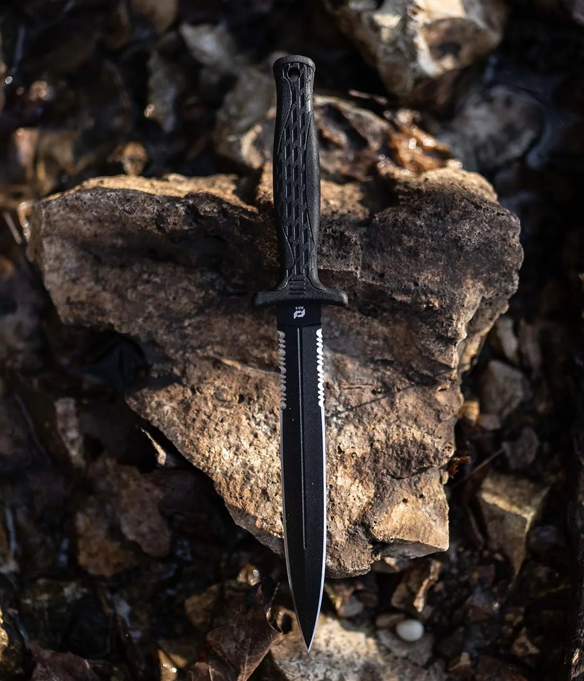 Cutit de Supravietuire Schrade Extreme Survival Slim Fixed Blade
