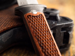 Pumnal Böker P08-Damast – Eleganță Istorică și Performanță Premium