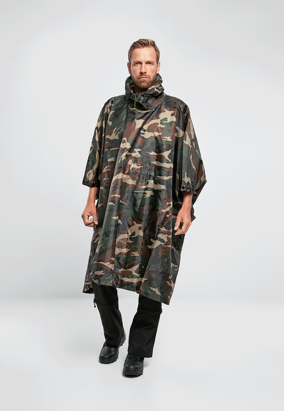 Poncho Ripstop Woodland Brandit - Protectie Ultima Ora