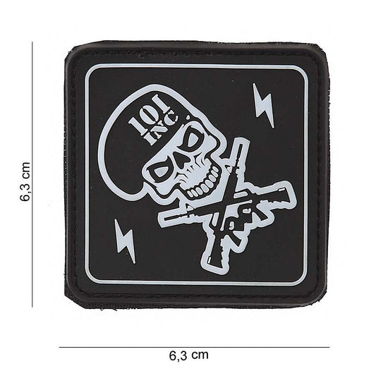 Emblemă 101 INC Skull/Gun 3D PVC - Negru | Cu Scai