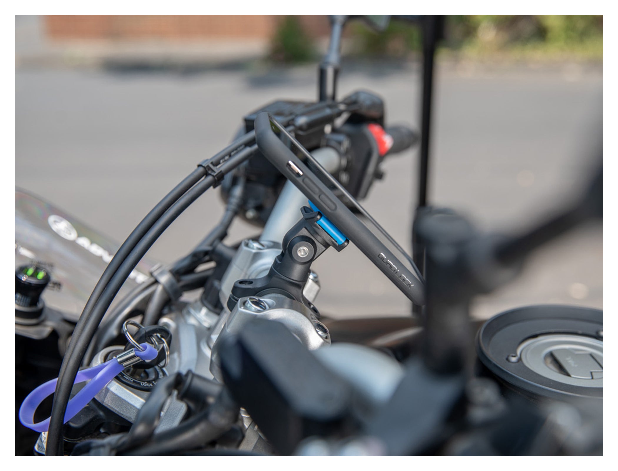 Adaptor Articulat Quad Lock pentru Suporturi Moto - Unghi Ajustabil
