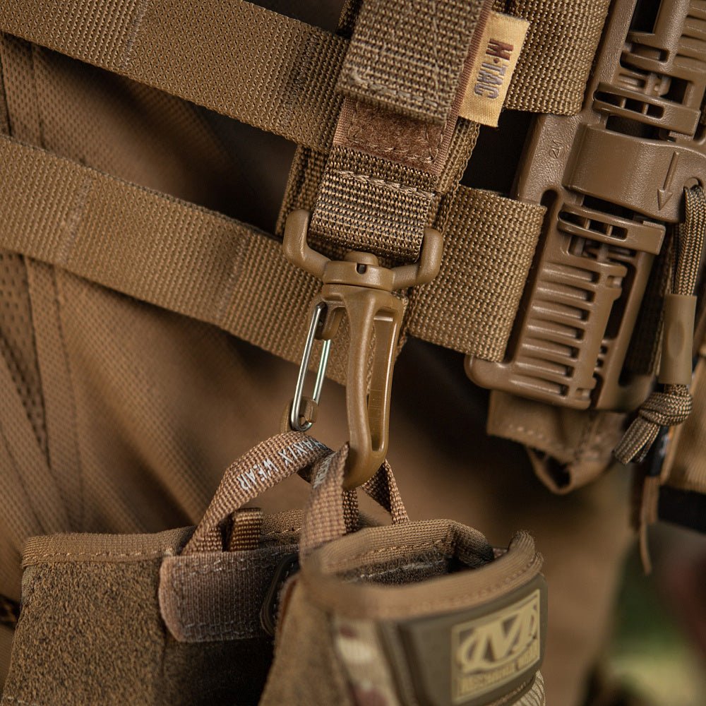 Atașament cu Carabiner M-Tac - Coyote, Prindere MOLLE