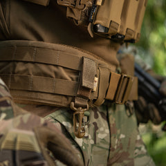 Atașament cu Carabiner M-Tac - Coyote, Prindere MOLLE