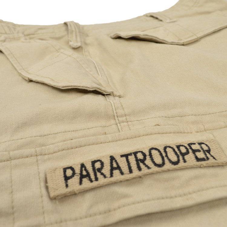 Bermude Mil-Tec Paratrooper Prewash – detaliu etichetă brodată PARATROOPER și buzunar