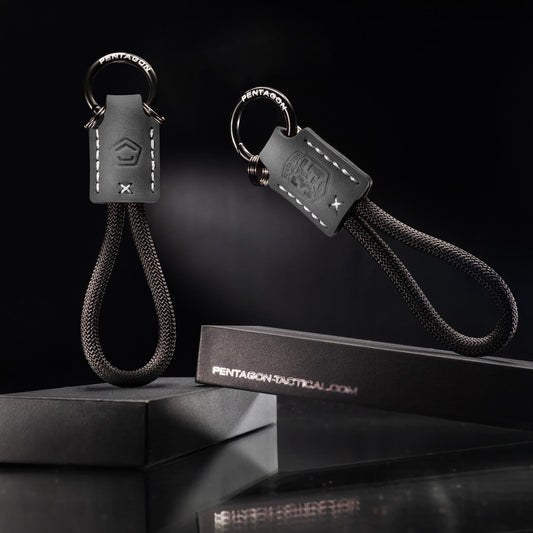 Breloc Apiron EDC Keychain Cinder Grey Pentagon Tactical - Eleganță Minimalistă și Fiabilitate Zilnică