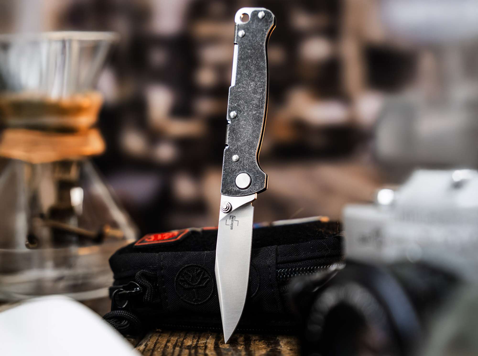 Briceag Böker Plus Atlas Clippoint TS Böker- Lamă D2, Utilizare EDC