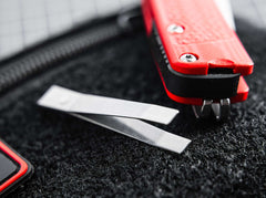 Briceag Böker Plus Fire Ant Red – Cuțit EDC Ultra Ușor, Simplu și Practic