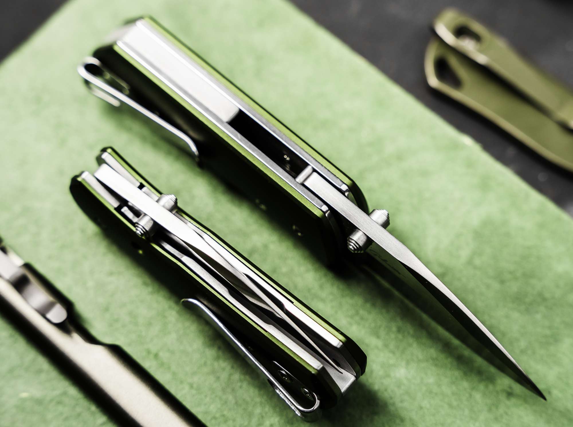 Briceag Böker Plus Lefti – Cuțit EDC Compact, Robust și Ambidextru