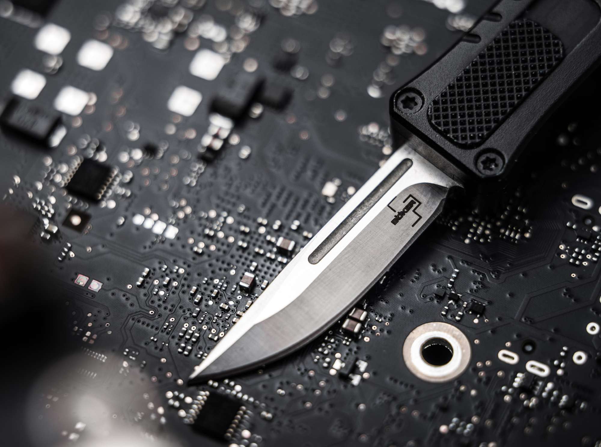 Briceag Böker Plus Micro USB OTF Heinr. Böker Baumwerk GmbH- EDC, Acționare OTF