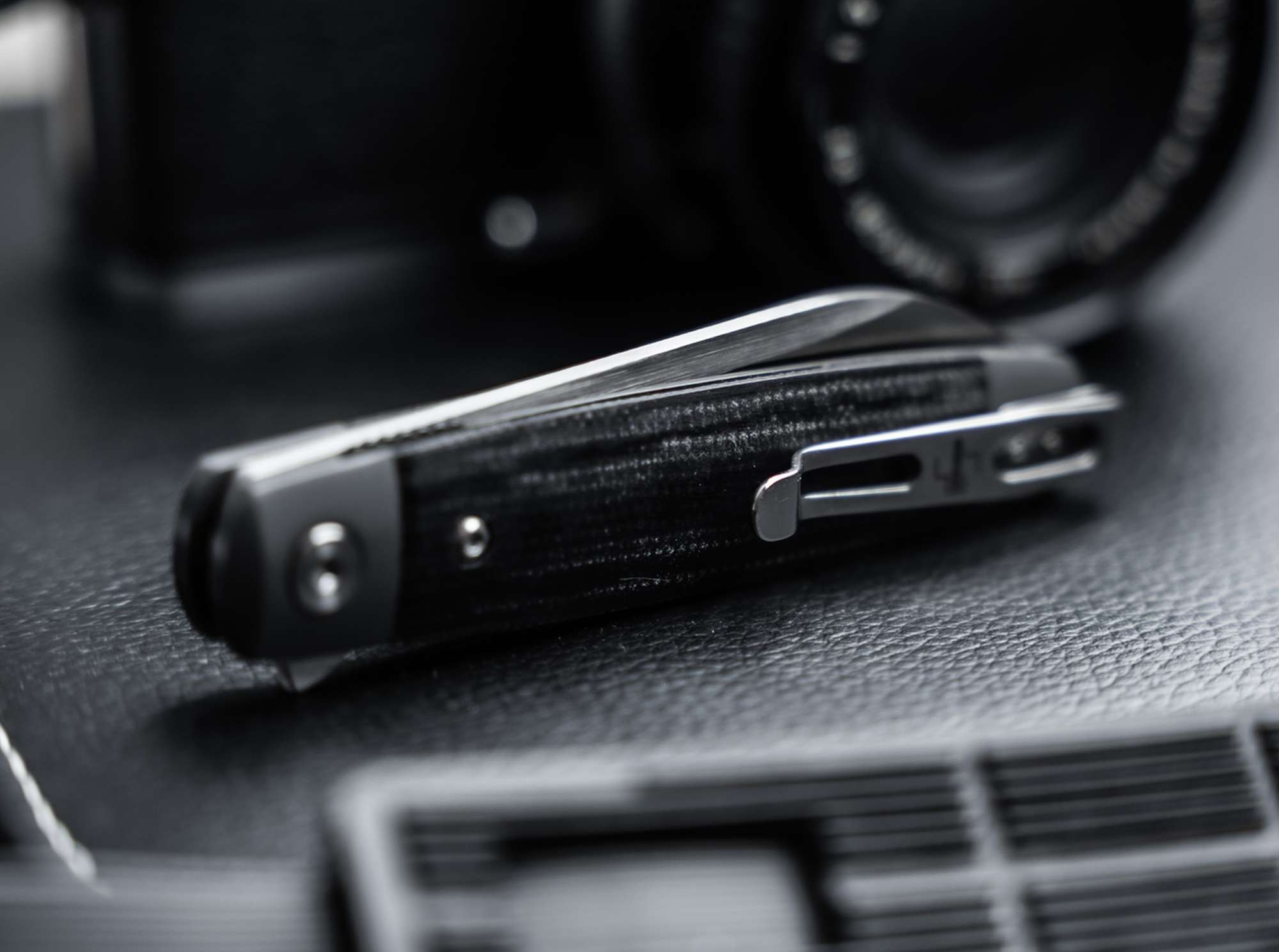 Briceag Böker Plus Modern Club Knife Böker- Design Elegant, Lama Nitro-V