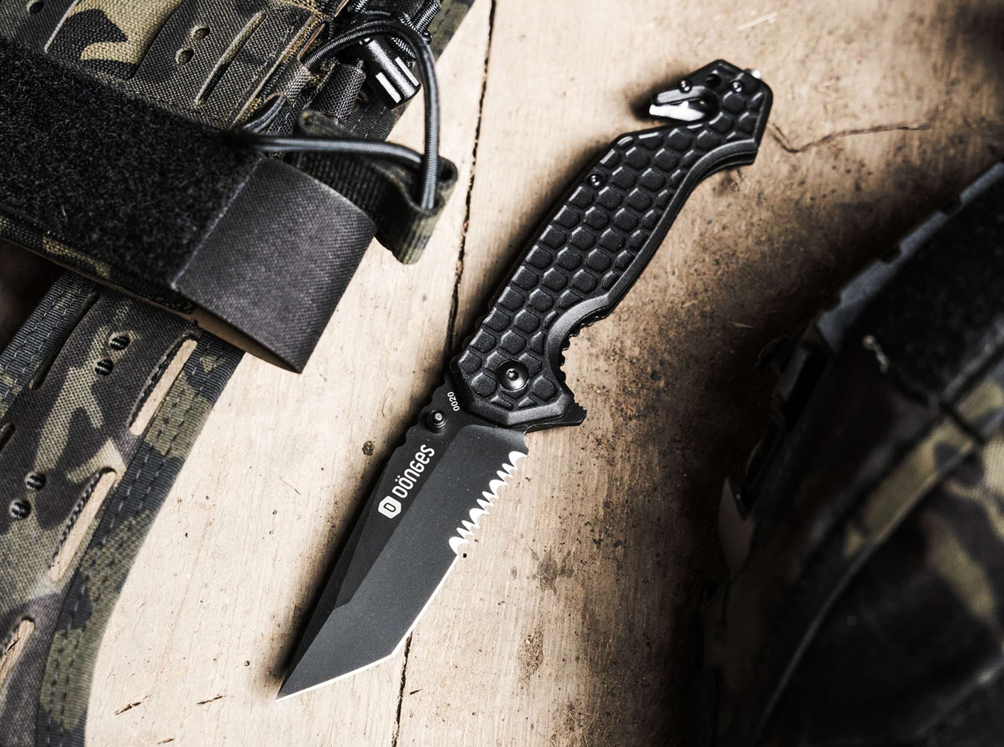 Briceag Dönges Basic Tactical Böker- Lamă Tanto Neagră, Funcții de Salvare