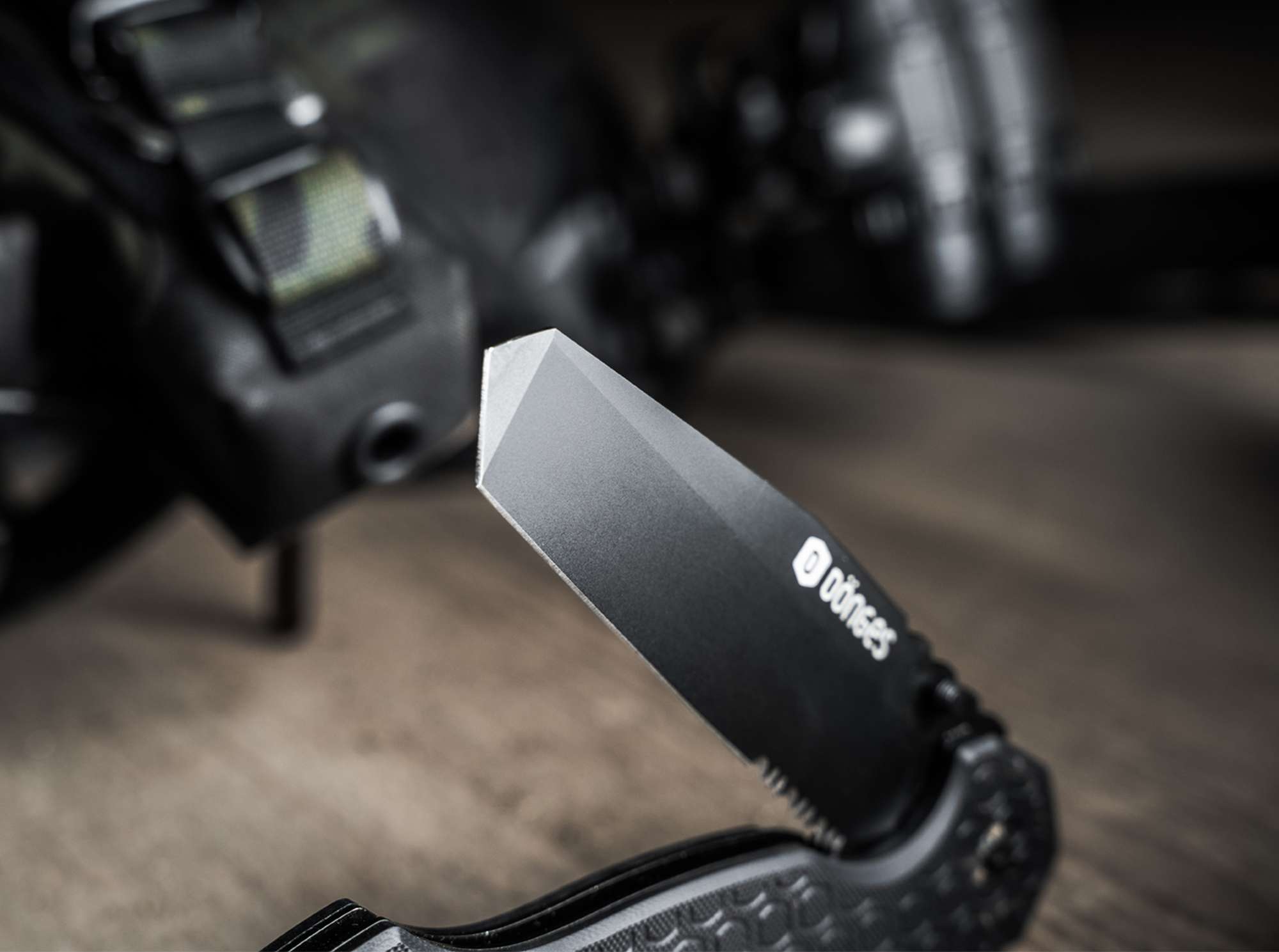 Briceag Dönges Professional Tactical Heinr. Böker Baumwerk GmbH- D2, G10