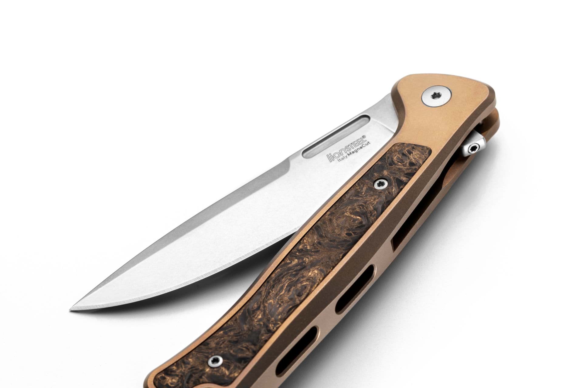 Briceag LionSteel- Maner Titan, Sistem Framelock