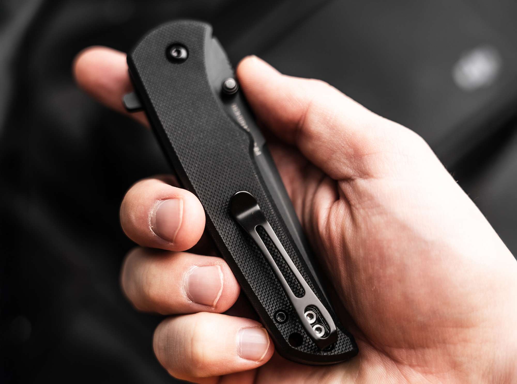 Briceag Magnum Blackjay – Cuțit EDC Robust, Modern și Ușor de Utilizat