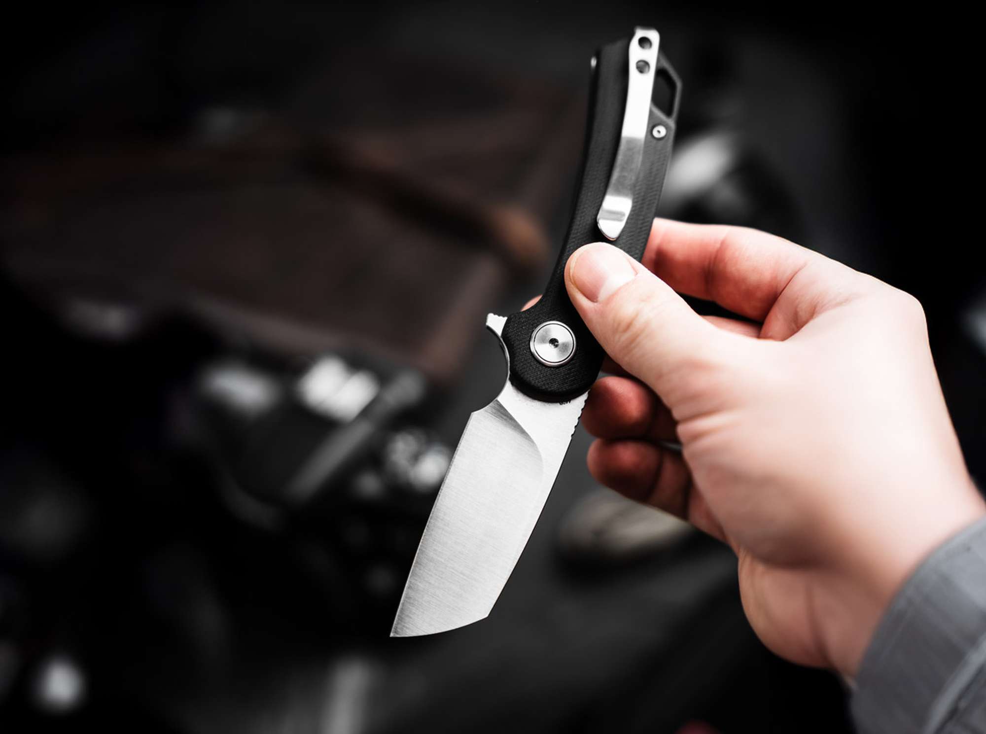 Briceag Magnum Cliff Wharn – Cuțit EDC Modern, Precis și Fiabil