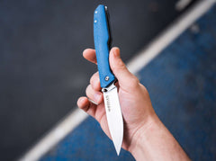 Briceag Magnum Deep Blue Canvas – Cuțit EDC Modern, Ușor și Elegant