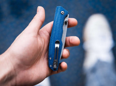 Briceag Magnum Deep Blue Canvas – Cuțit EDC Modern, Ușor și Elegant