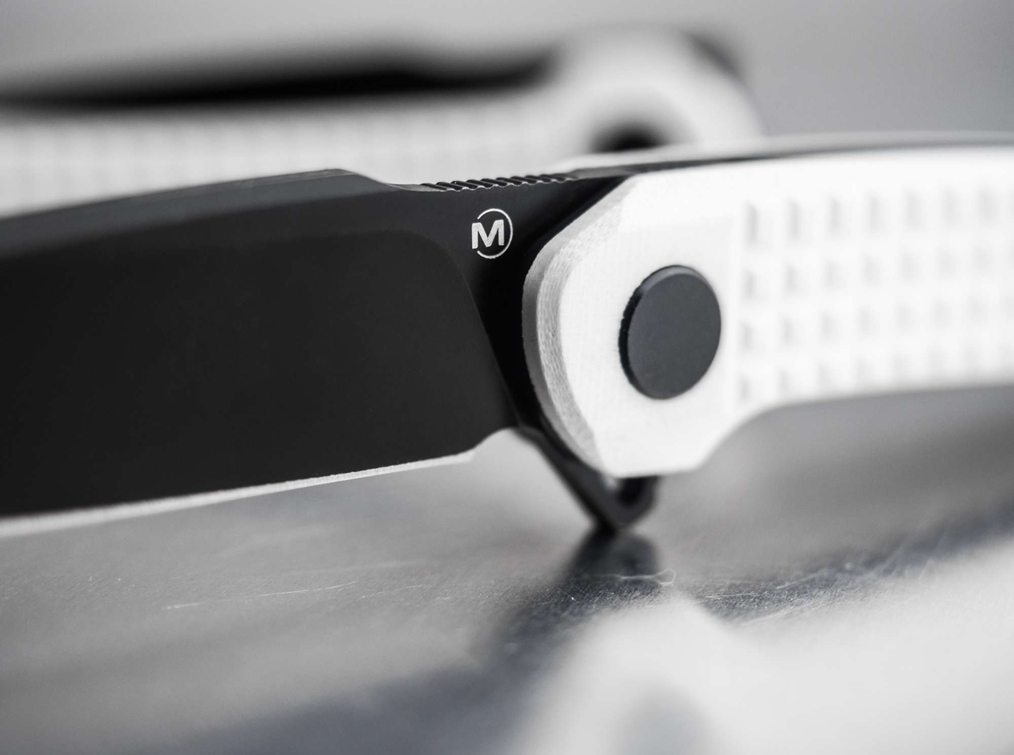 Briceag Magnum Empery – Cuțit EDC Modern, Ușor și Versatil