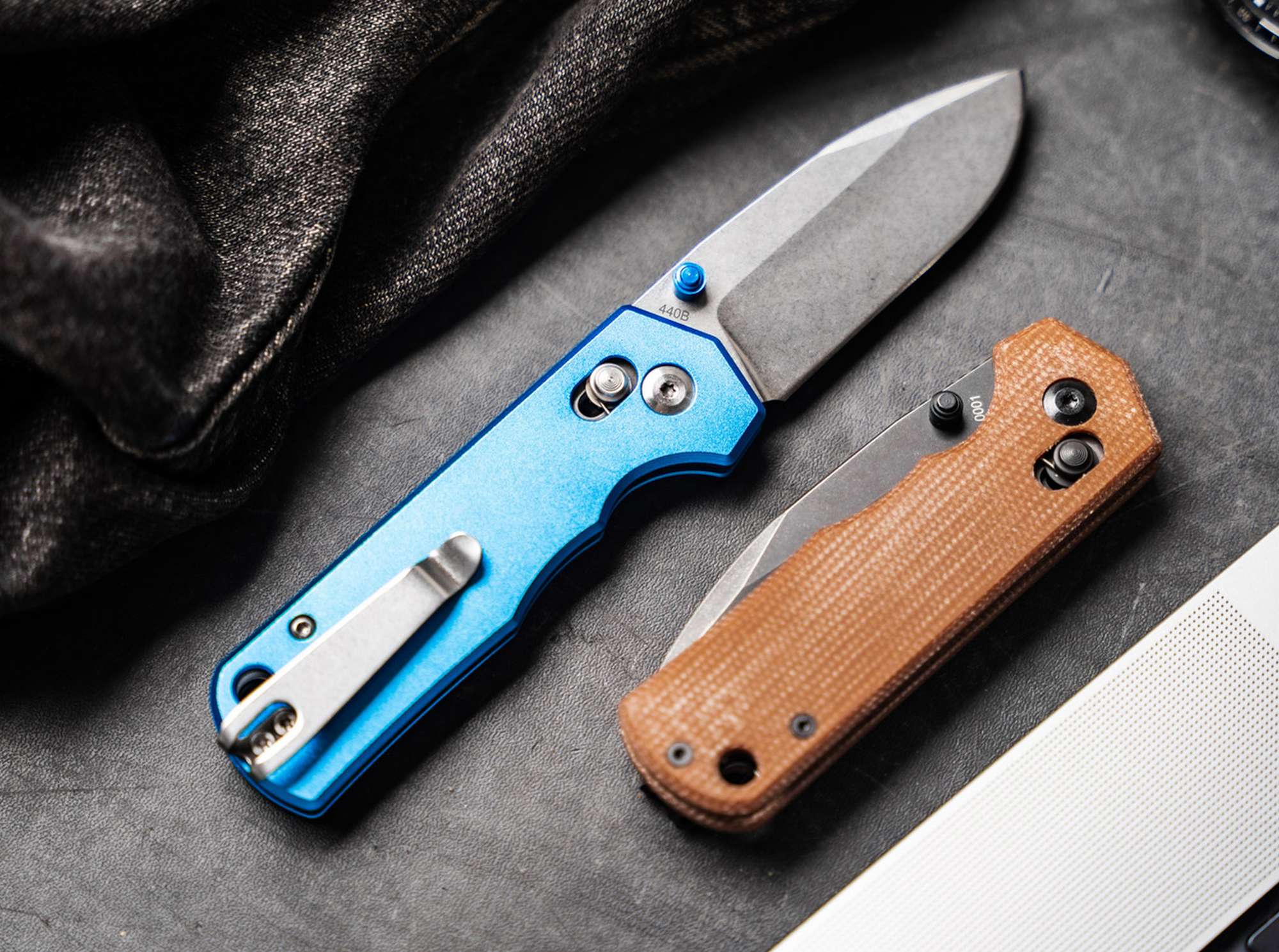 Briceag Magnum Rockstub Blue Elox – Cuțit EDC Compact, Modern și Fiabil