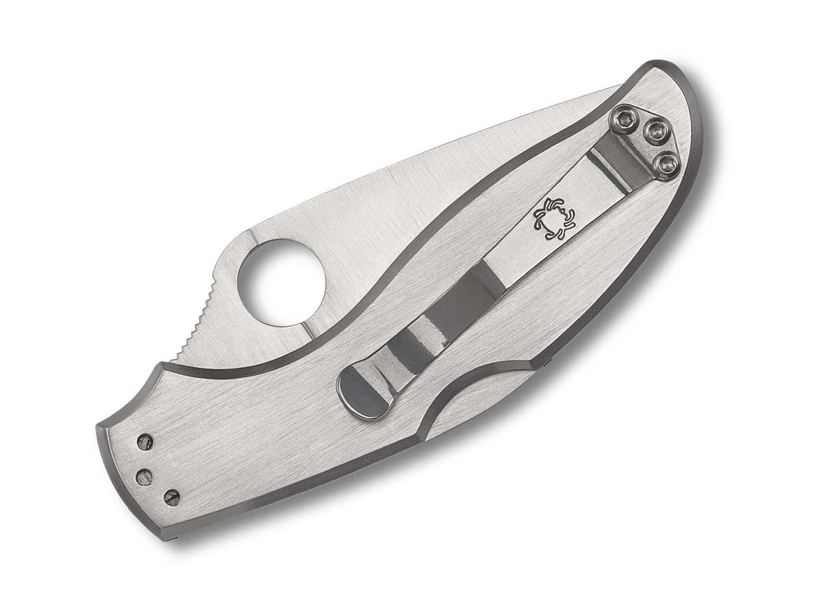 Briceag Spyderco UpTern Silver PlainEdge – Cuțit EDC Fiabil, Simplu și Extrem de Practic