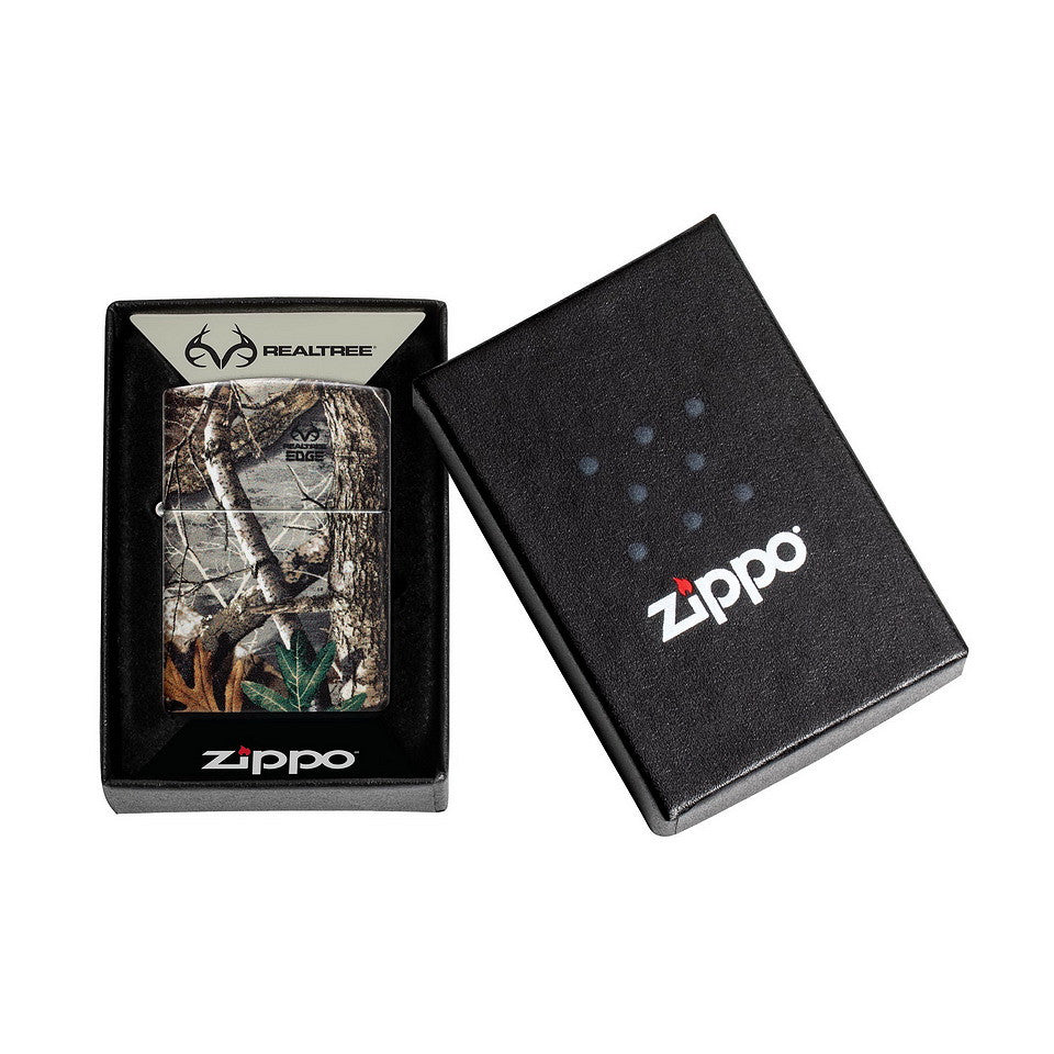 Brichetă Zippo Real Tree - Fiabilitate și Stil Camuflaj Autentic