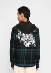 Camasa In Carouri Iron Maiden Sweathood Eddy Black/Green Brandit - Stil Autentic si Confort