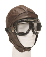 Cască de Aviație Mil-Tec – din piele maro cu ochelari de aviator, pe manechin