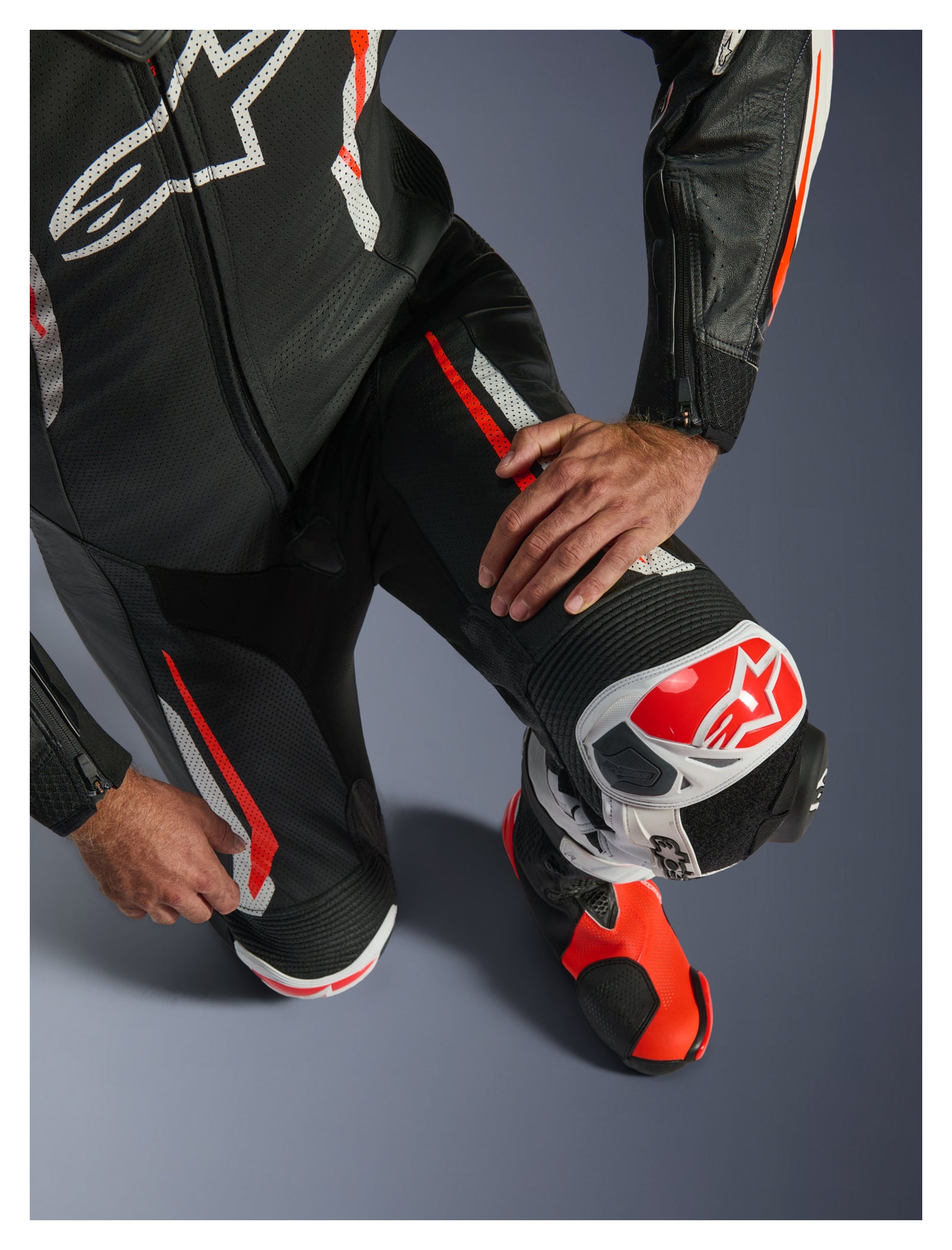 Combinezon Moto Alpinestars GP Tech V5 1-Teiler - Performanță și Protecție