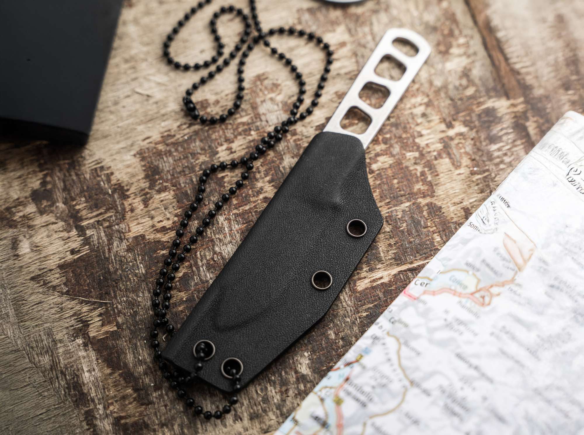 Cuțit Böker BFF Packlite – Ultra Ușor, Minimalist și Extrem de Eficient