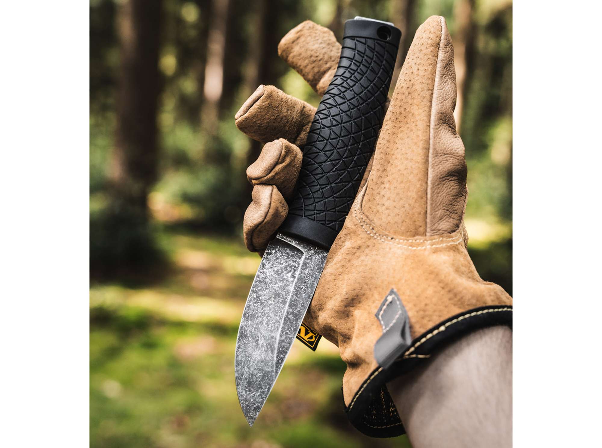 Cuțit Böker Bronco Mini – Bushcraft Compact, Robust și Extrem de Fiabil