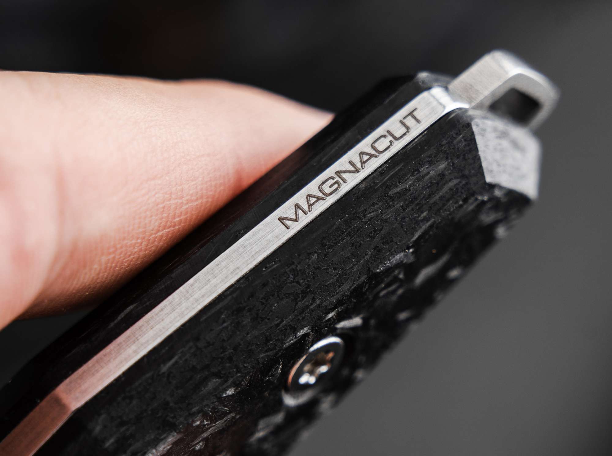 Cuțit Böker Daily Knives AK1 Reverse Tanto MagnaCut – EDC Premium, Ușor și Extrem de Precis