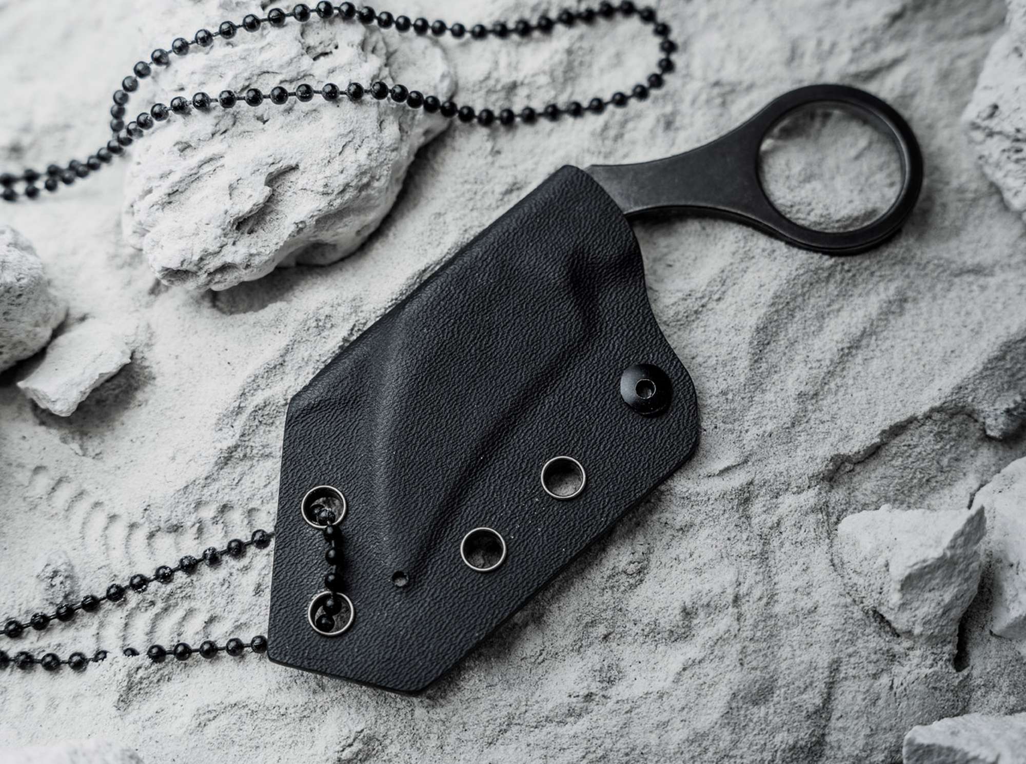 Cuțit Böker Plus Bad Moon – Compact, Unic și Extrem de Controlabil