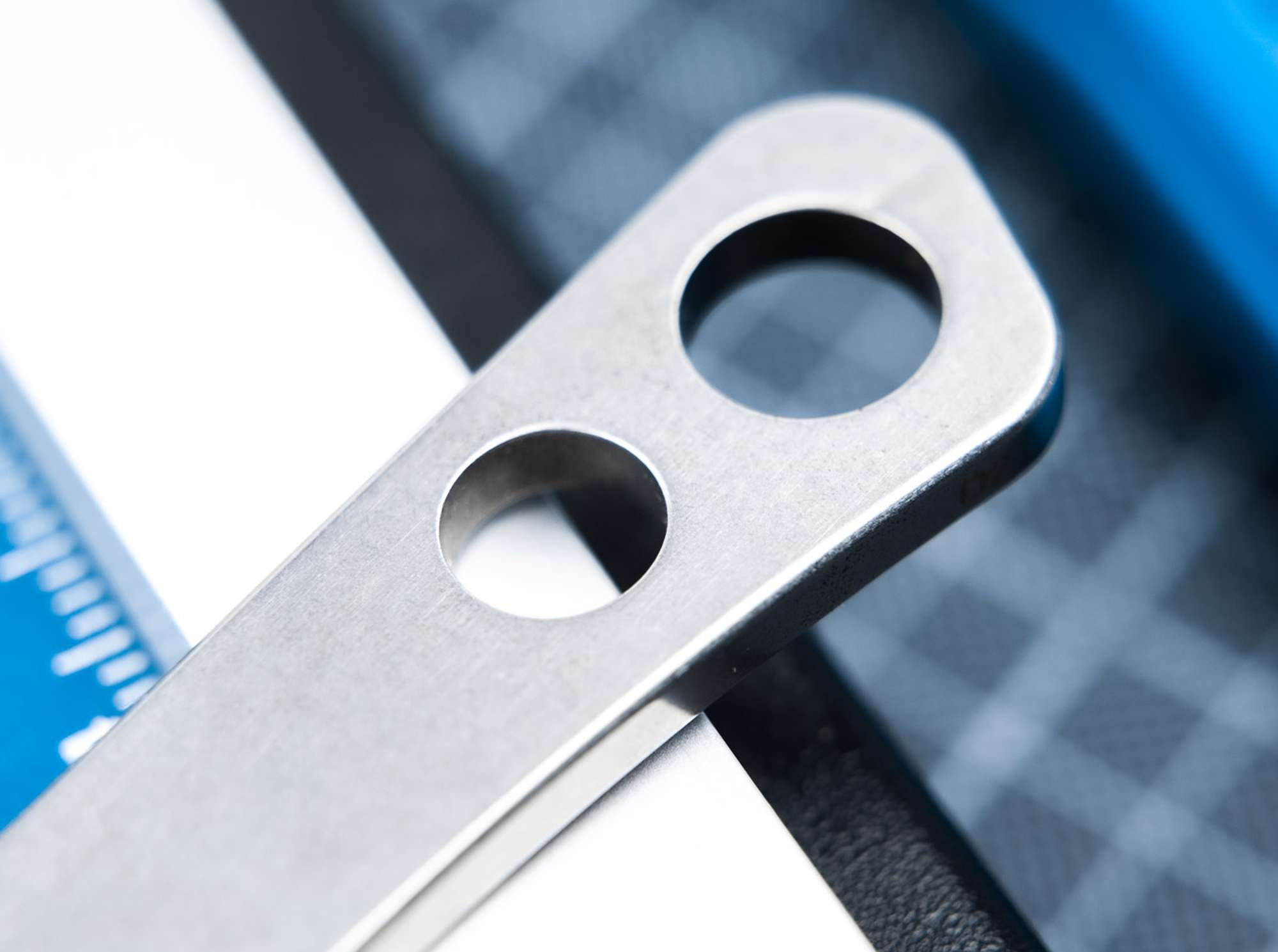 Cuțit Böker Plus Gekai – Compact, Brutal de Solid și Design Industrial