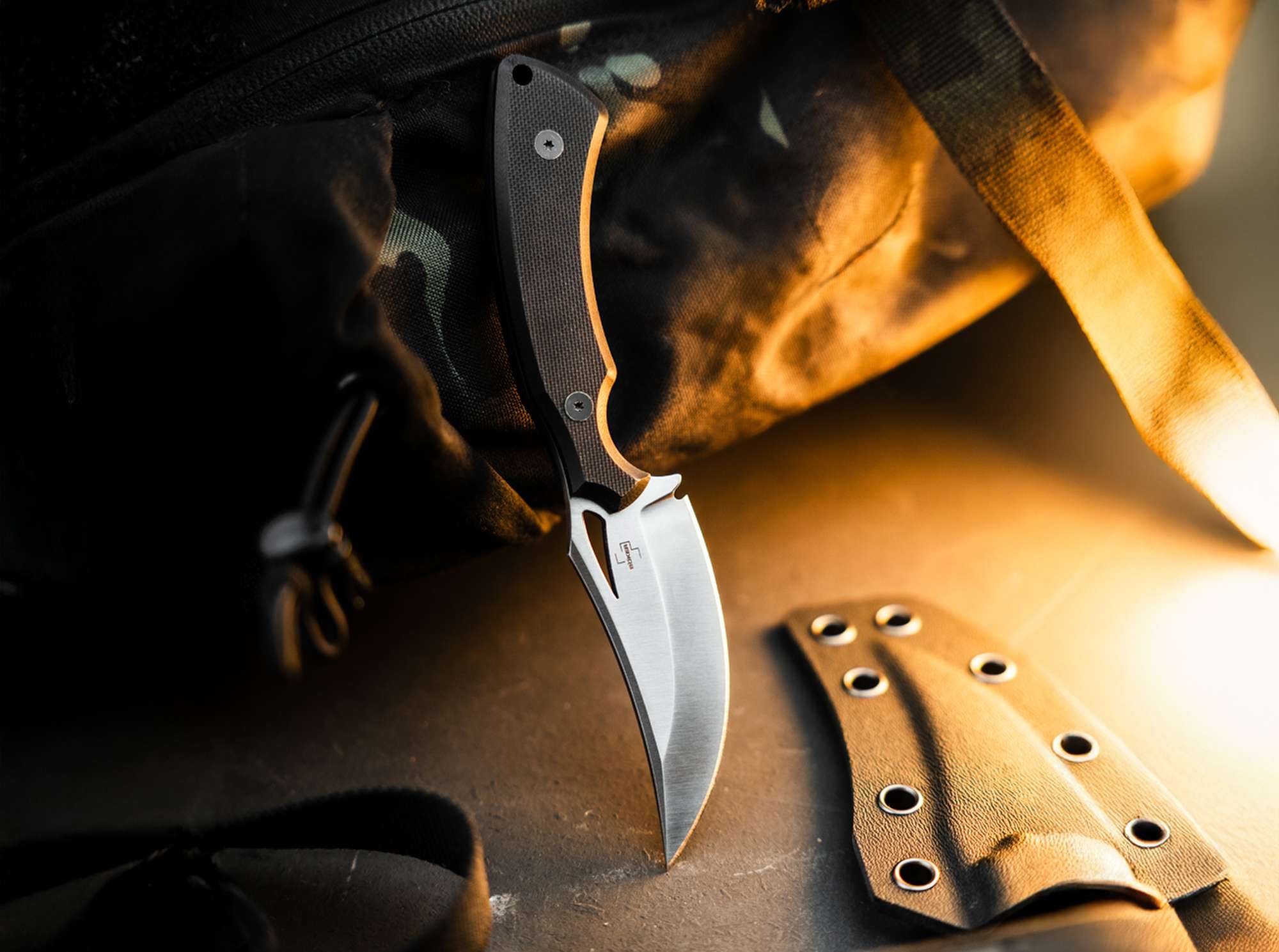 Cutit Böker Plus Tavros – Cuțit EDC Compact, Robust și Modern