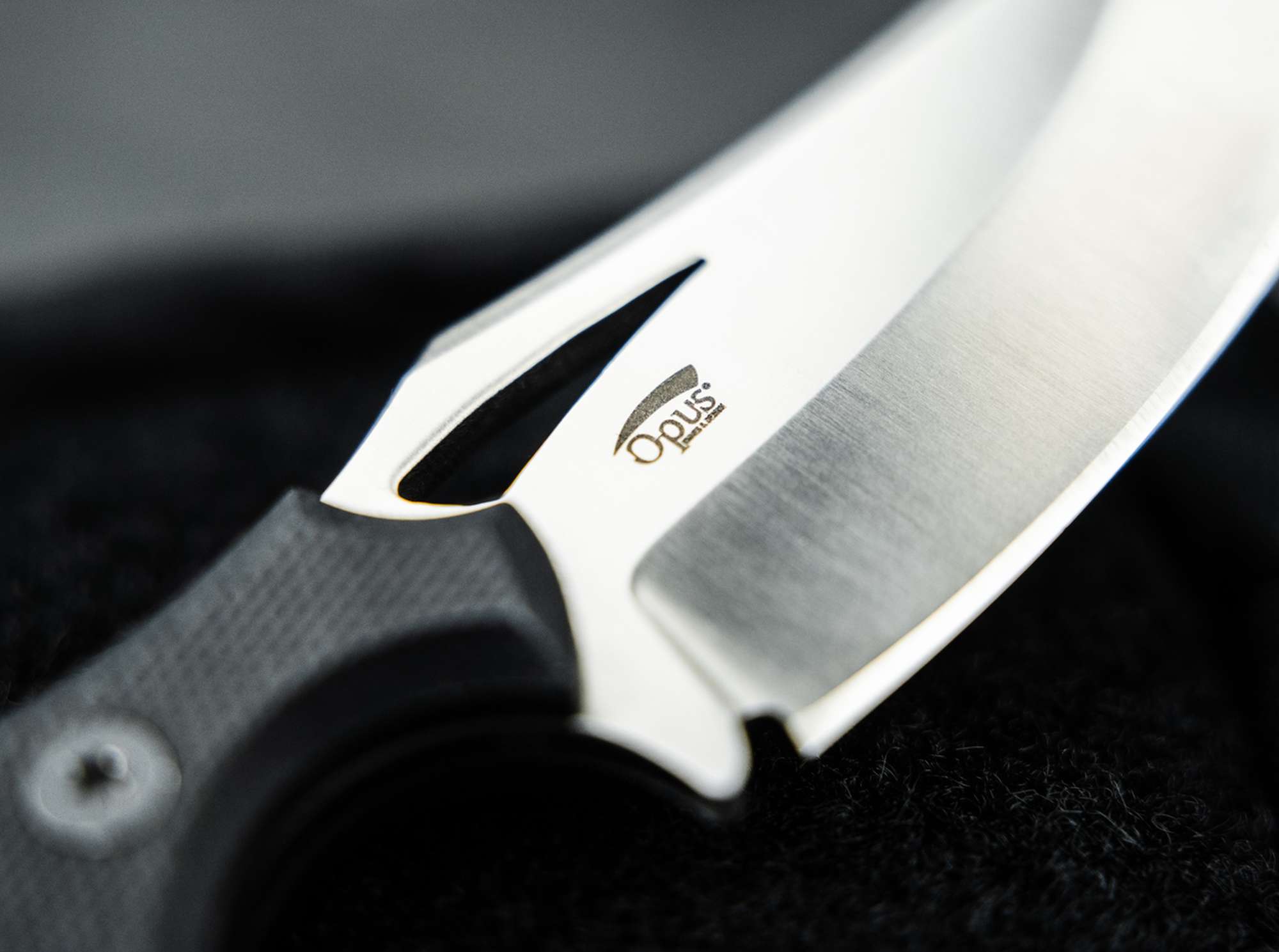 Cutit Böker Plus Tavros – Cuțit EDC Compact, Robust și Modern