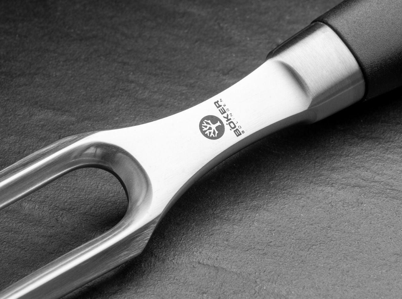 Cutit de bucatarie Core Professional Meat Fork Böker- Furci ascutite, Ergonomic
