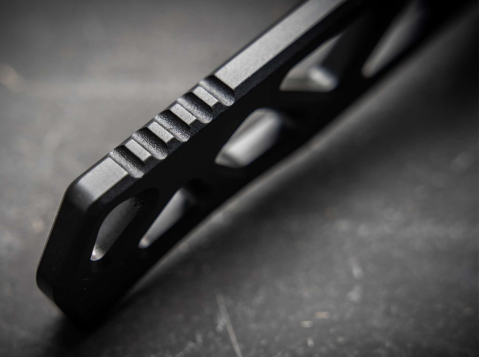 Cuțit Heckler & Koch FX01 – Compact, Extrem de Robust și Pregătit pentru Utilizare Dură