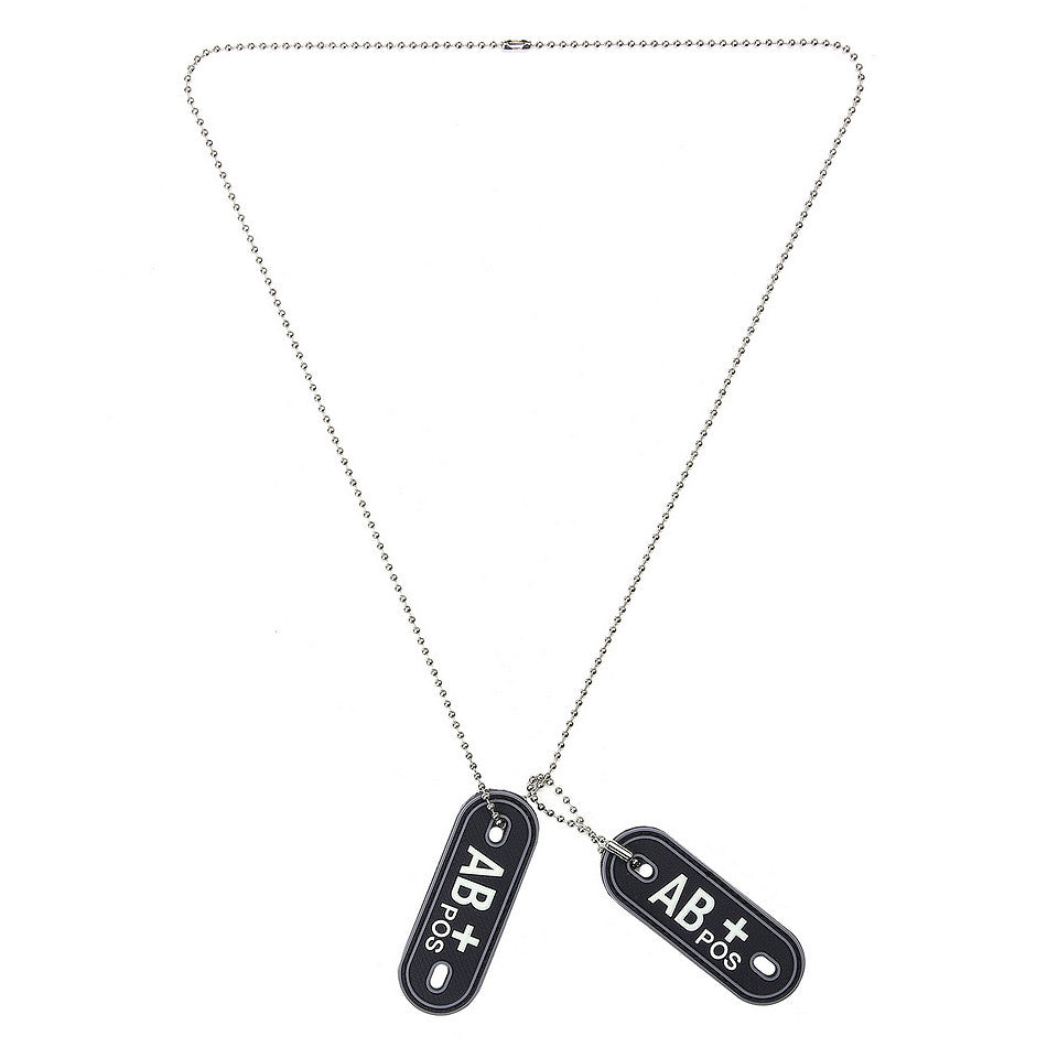 Dog Tag PVC Bloedgroep AB+ pozitiv Negru - Siguranță Esențială