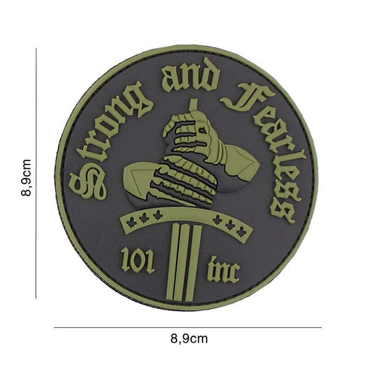 Embleem 3D PVC Strong and Fearless Groen - Afirmă-ți Identitatea Tactică