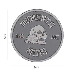 Emblema 3D PVC Memento Mori Gri 101 INC - Mesaj Tactic Profund