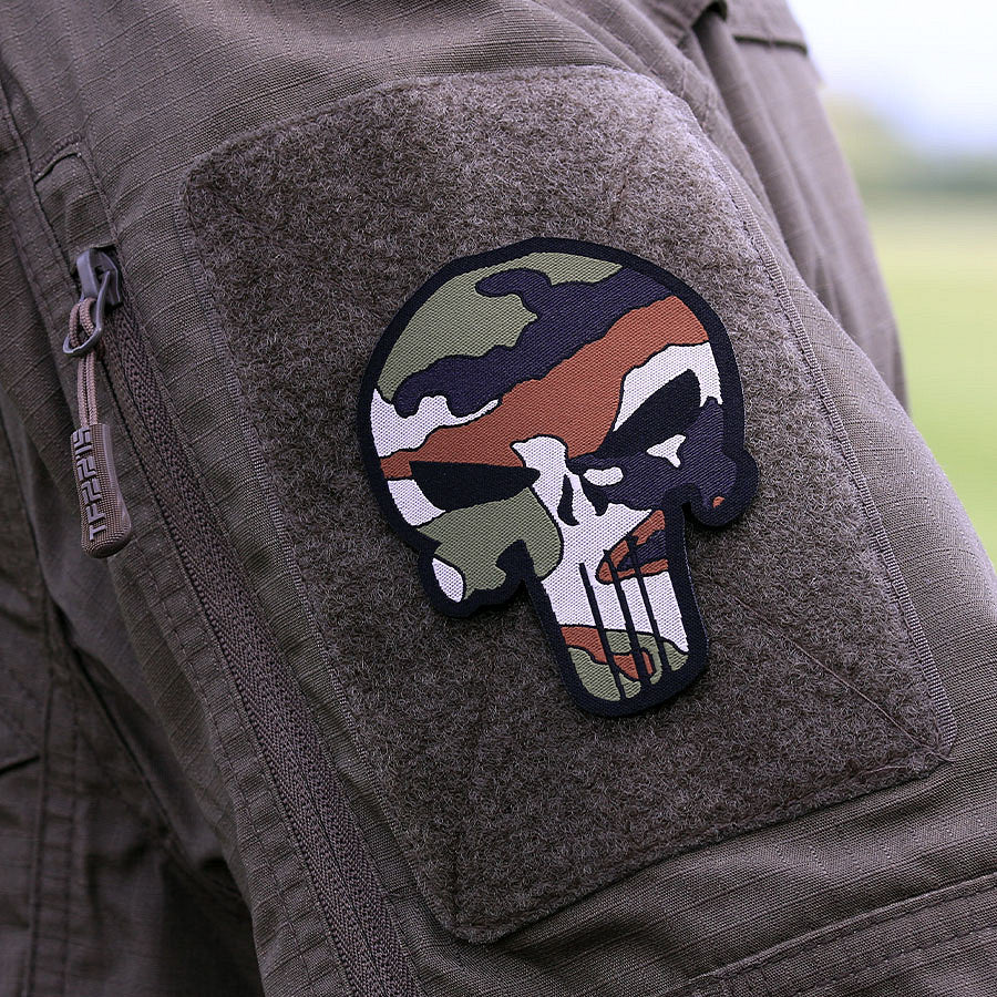 Emblema Tactica Punisher Woodland Camuflaj - Afișează Forță și Precizie
