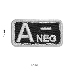 Emblema Tactical Bloedgroep A-Negativ Negru - Identificare Crucială în Teren