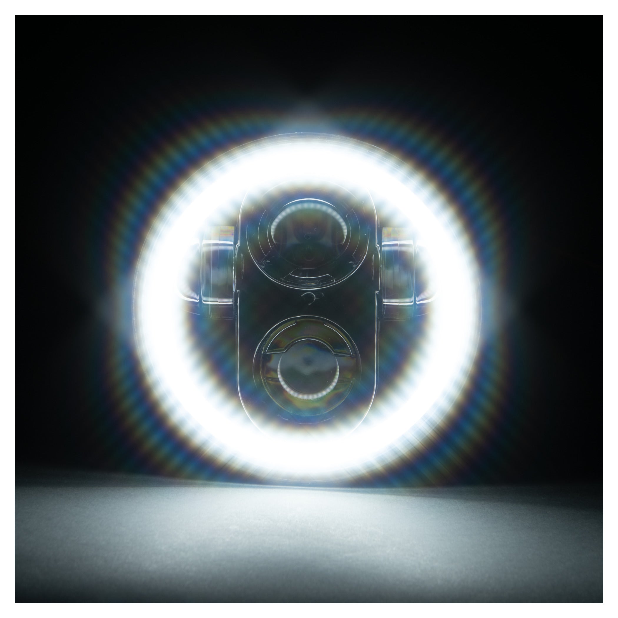 Far LED Principal 5.75" Louis Parts - Retro Style, Tehnologie Modernă