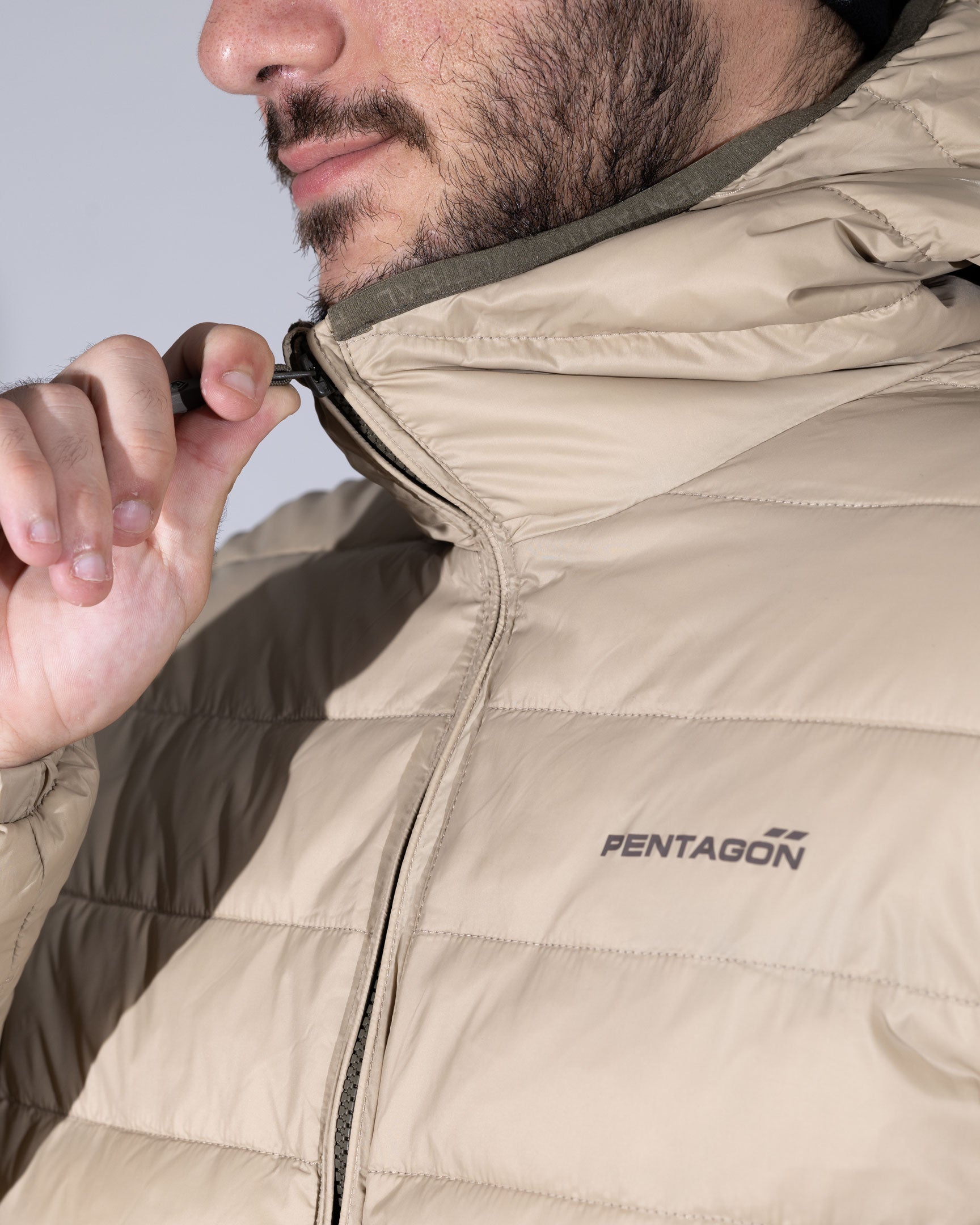 Geaca Aurora 2.0 Puffer Hooded Jacket RAL7013 Pentagon Tactical - Căldură Esențială și Mobilitate Neîngrădită