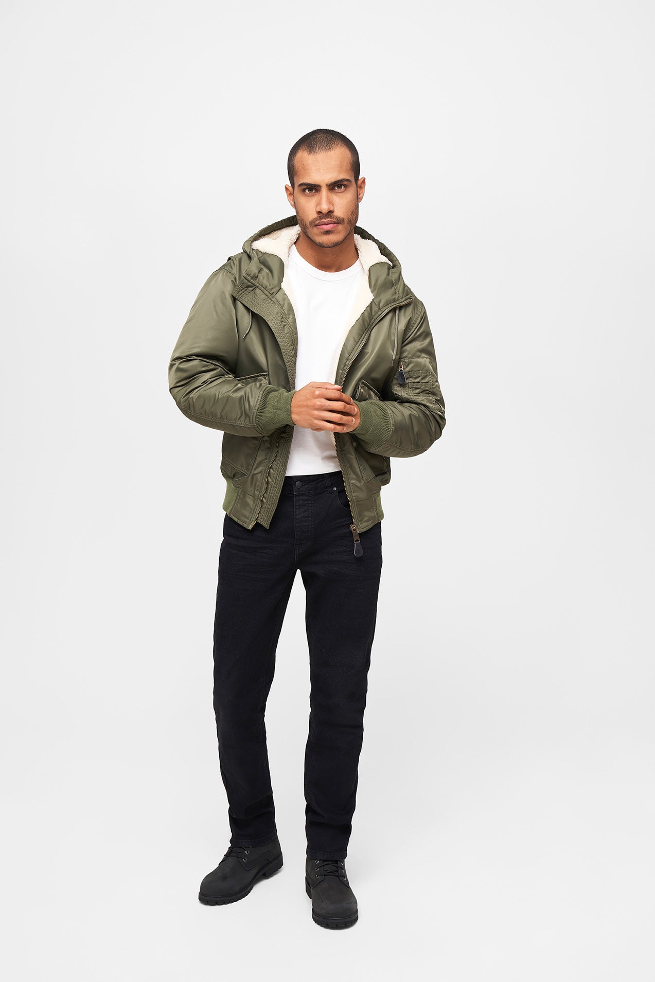 Geaca CWU Hooded Olive Brandit - Caldura si Protectie