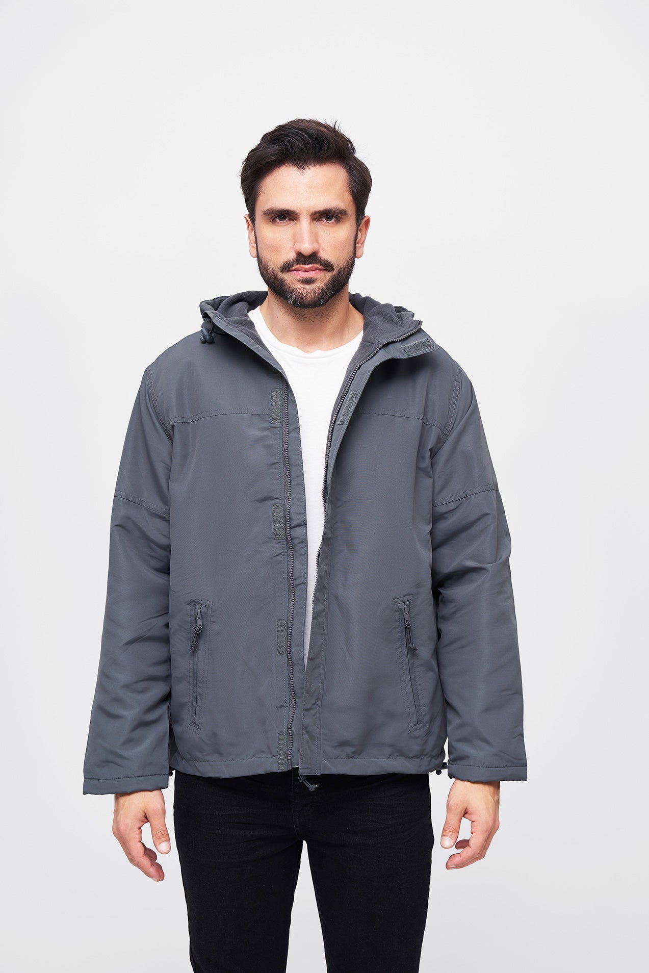 Geaca de Vant Frontzip Anthracite Brandit - Rezistenta si Versatilitate