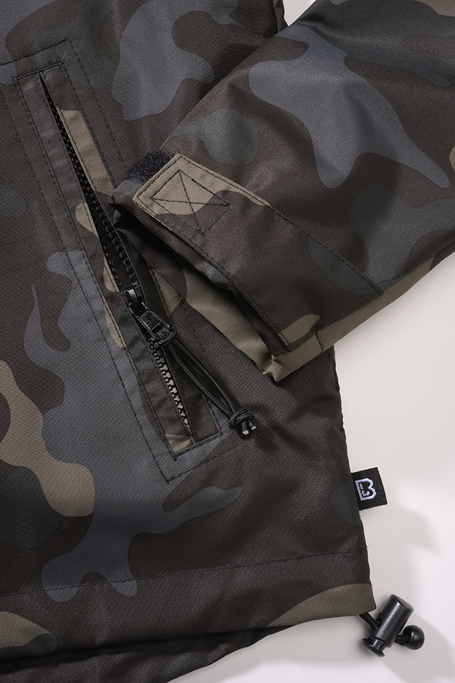 Geaca de Vant Frontzip Dark Camo Dama Brandit - Stil si Rezistenta