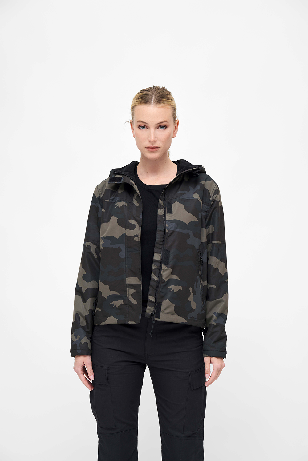 Geaca de Vant Frontzip Dark Camo Dama Brandit - Stil si Rezistenta