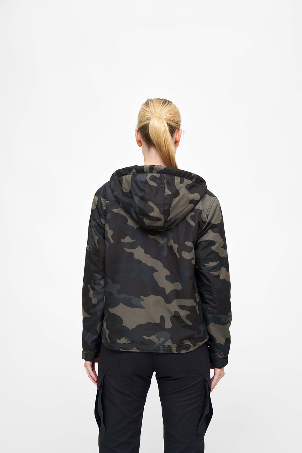 Geaca de Vant Frontzip Dark Camo Dama Brandit - Stil si Rezistenta